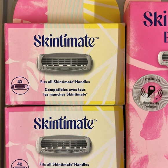 Skintimate Razor Bundle - Picture 3 of 3
